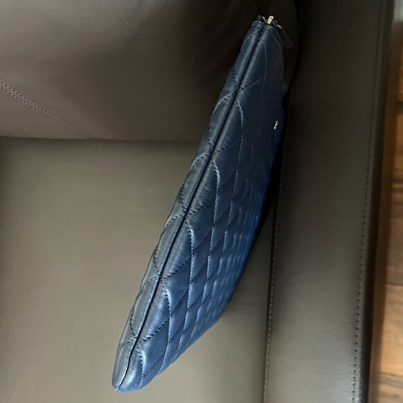 CHANEL Large O Case Clutch Laptop Portfolio in Blue Lambskin - Picture 14 of 15